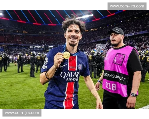 维蒂尼亚危险动作仅吃黄牌 社交平台球迷调侃若互换球员必红牌