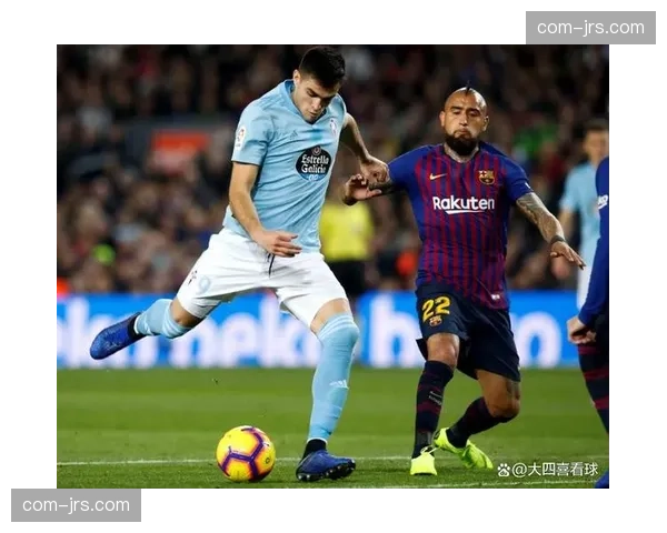 黄潜防守落位速度 应对巴萨边路冲击承受压力