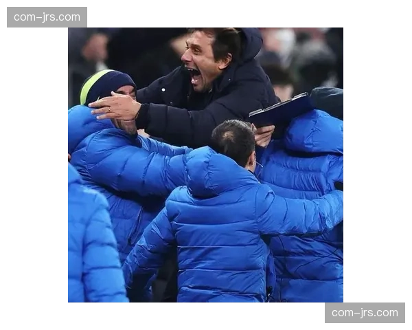 务实反击战术成为多数球队选择 面对实力相当对手放弃控球权专注防反